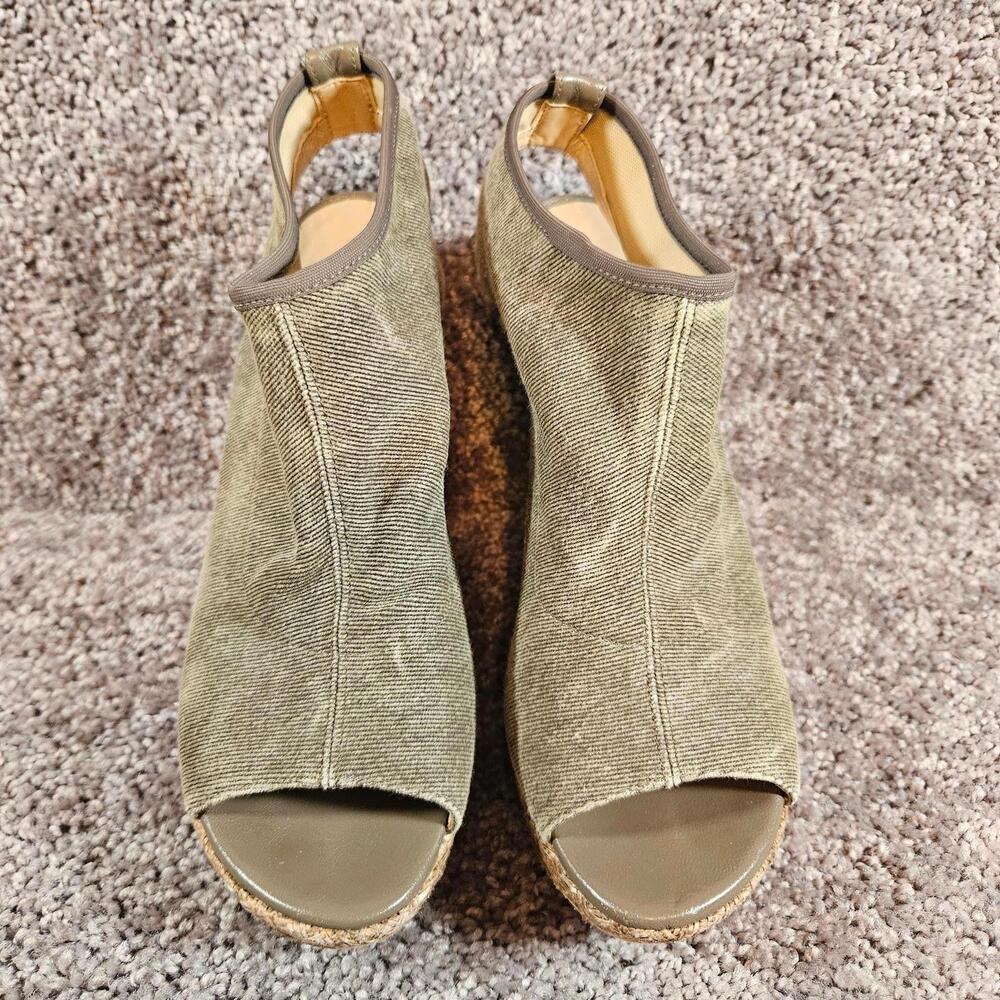 Women's Stuart Weitzman open toe wedge heel. Olive-green fabric upper. 7.5M